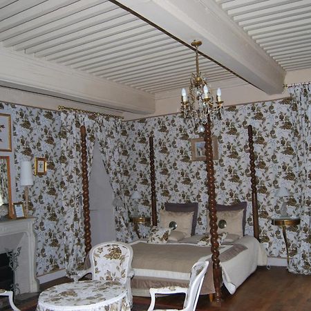 Chateau De Chantelauze Olliergues 部屋 写真