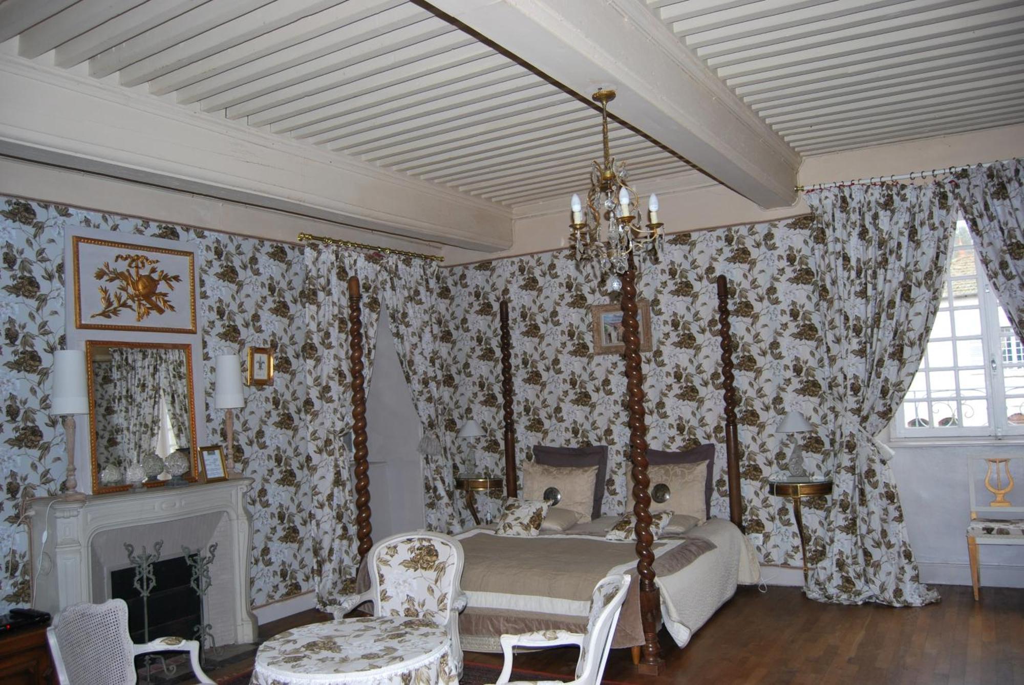 Chateau De Chantelauze Olliergues 部屋 写真